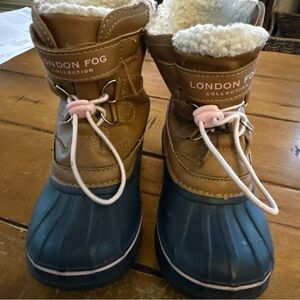 London Fog Tan and Blue Snow Boots